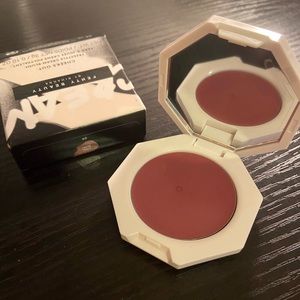 Fenty Beauty Cheeks Out Freestyle Cream Blush
